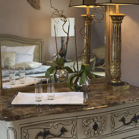 Hotel Du Romancier 3*
