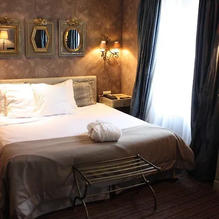 Hotel Du Romancier 3*