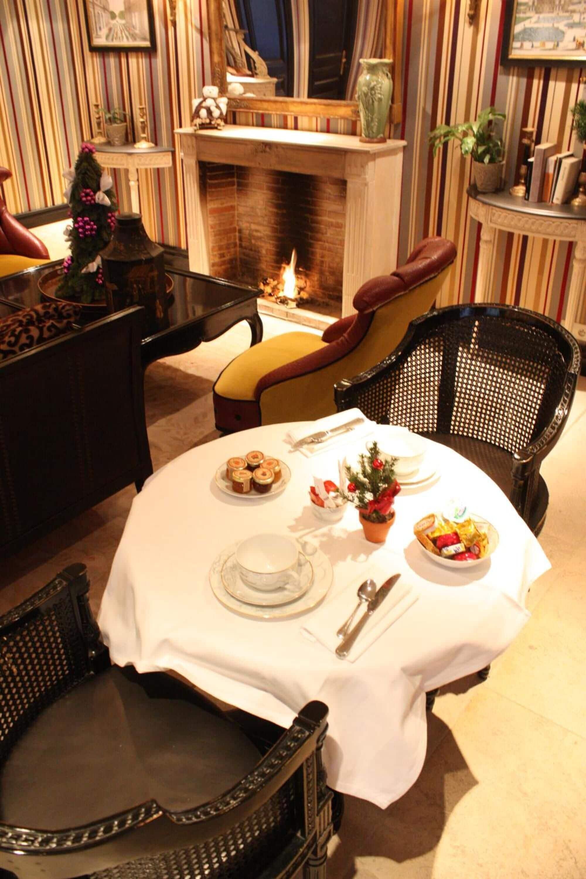 Du Romancier 3* Parigi