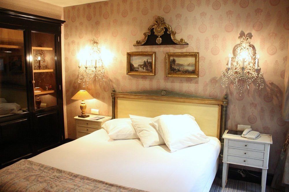 Hotel Du Romancier 3*